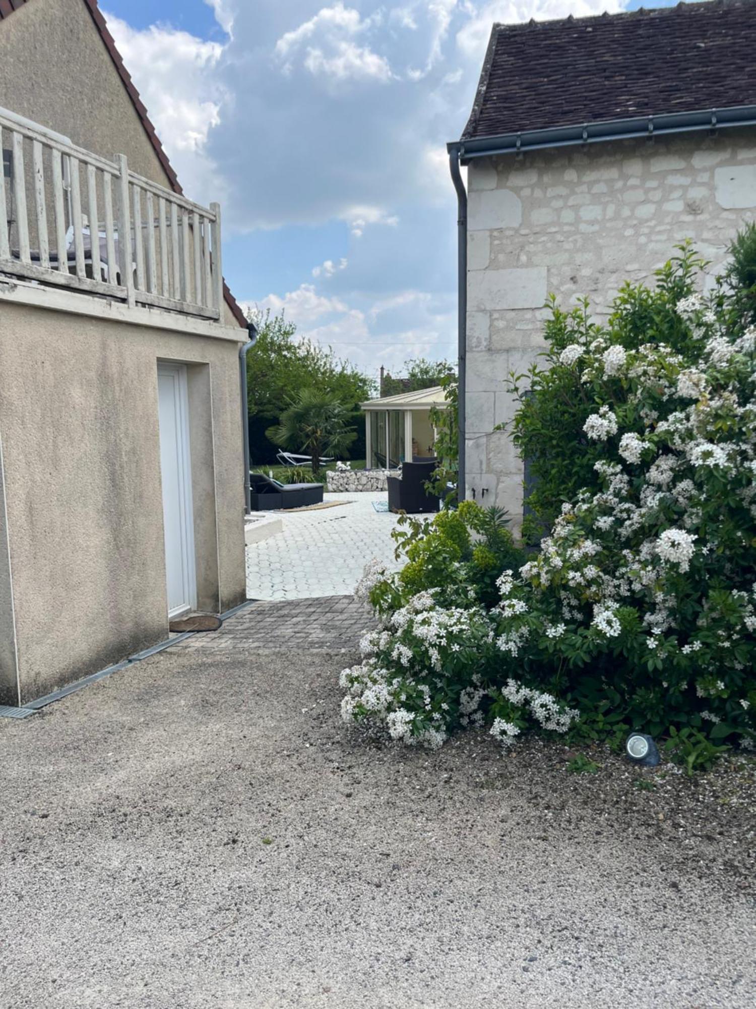 Gite Les Piraudieres Noyant-de-Touraine Εξωτερικό φωτογραφία